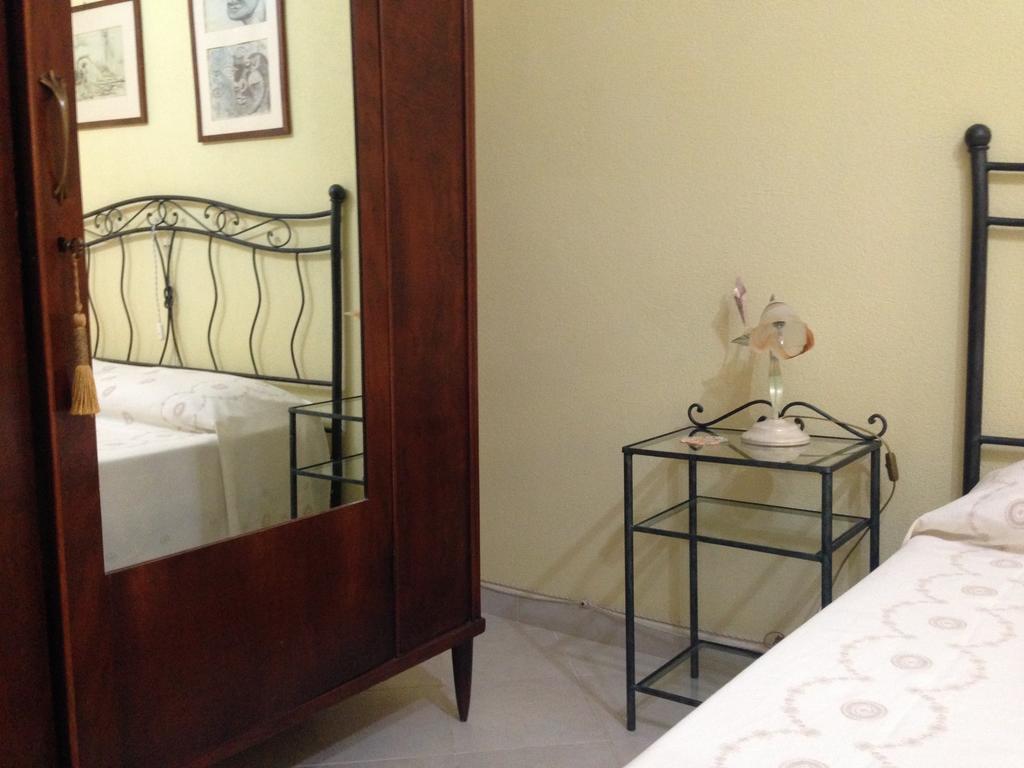 Bed And Breakfast Il Cappero ราโปลาโนแตร์เม ภายนอก รูปภาพ